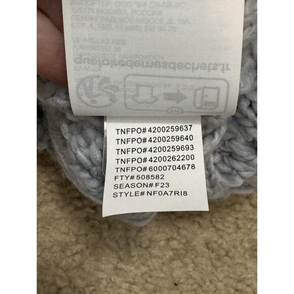 NWT The North Face W Oh Mega Fur Pom Lined Women’s Beanie Hat, Dusty Periwinkle - Picture 8 of 9